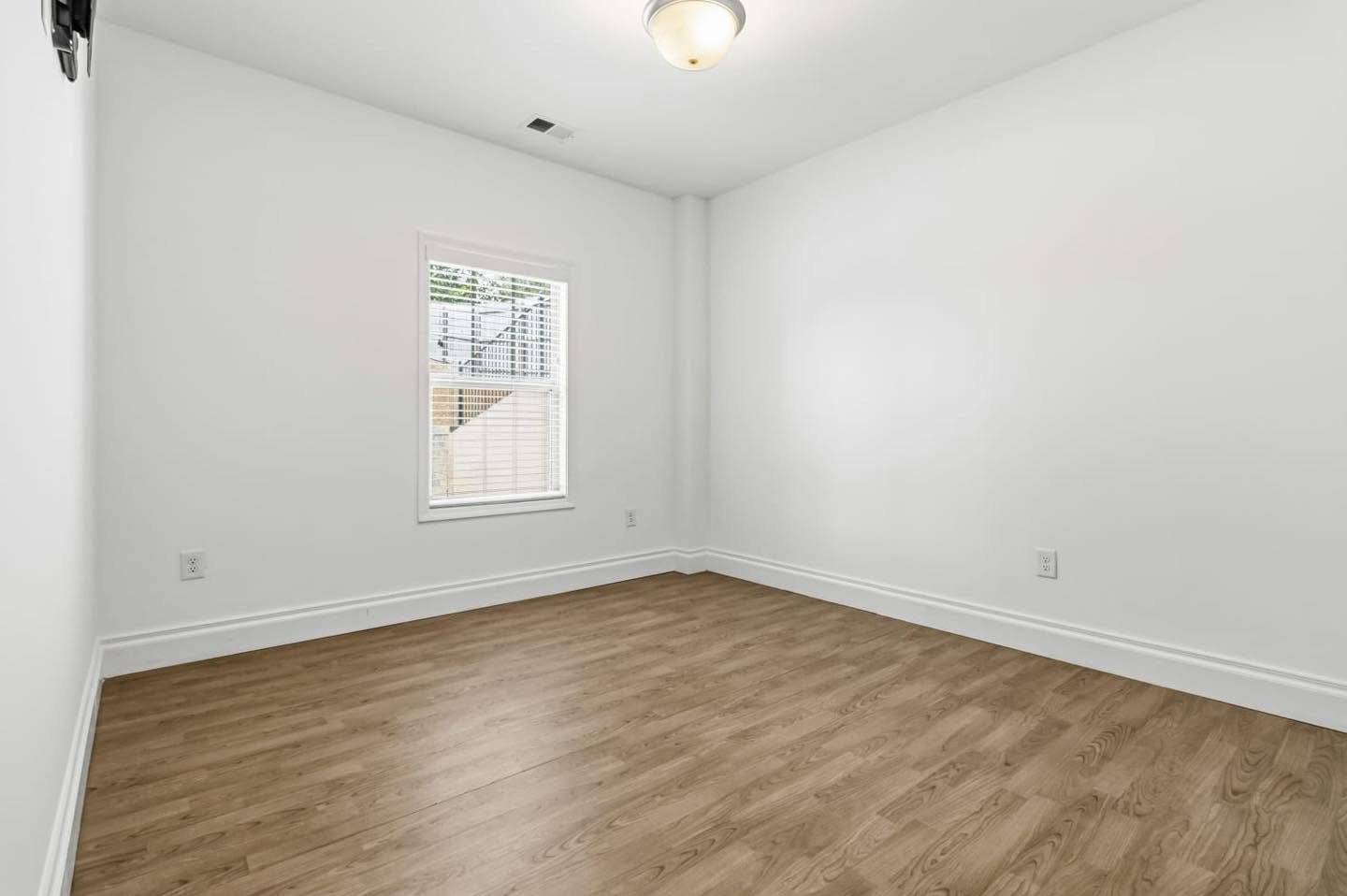 Emflaroma Solutions interior remodeling and construction work